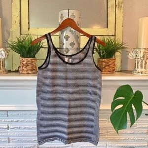 Athleta Scoop Neck Ribbed Black and White Striped Active Tank Size large